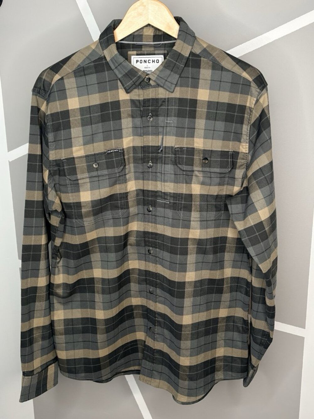 Poncho The Kodiak Flannel Shirt Men’s L Slim Fit Performance Outdoor Green Plaid
